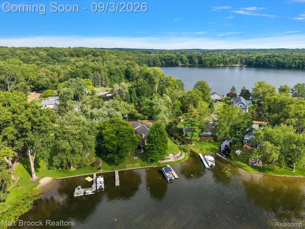 1930 Lake Pointe Drive Brandon Charter Township, MI 48462