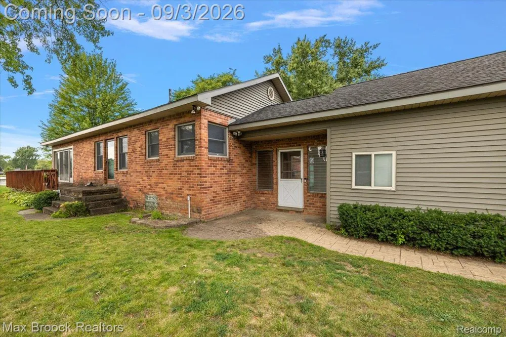 1930 Lake Pointe Drive Brandon Charter Township, MI 48462