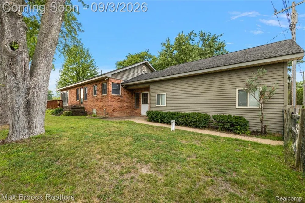 1930 Lake Pointe Drive Brandon Charter Township, MI 48462