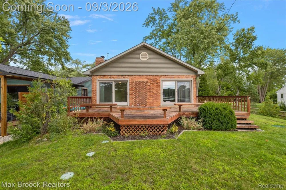 1930 Lake Pointe Drive Brandon Charter Township, MI 48462