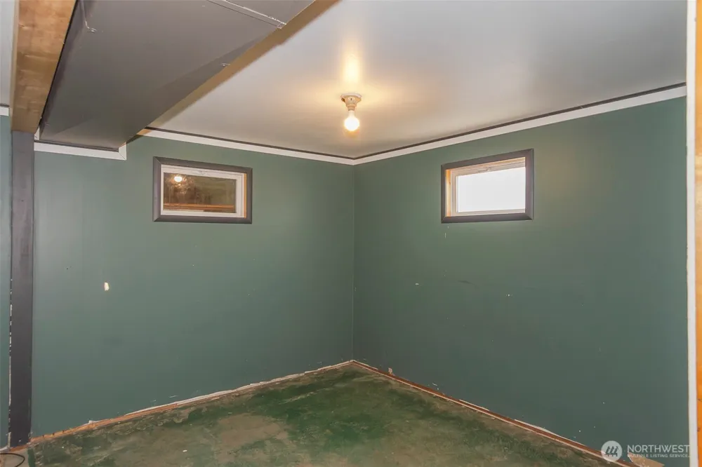38 Hart Road Oroville, WA 98844
