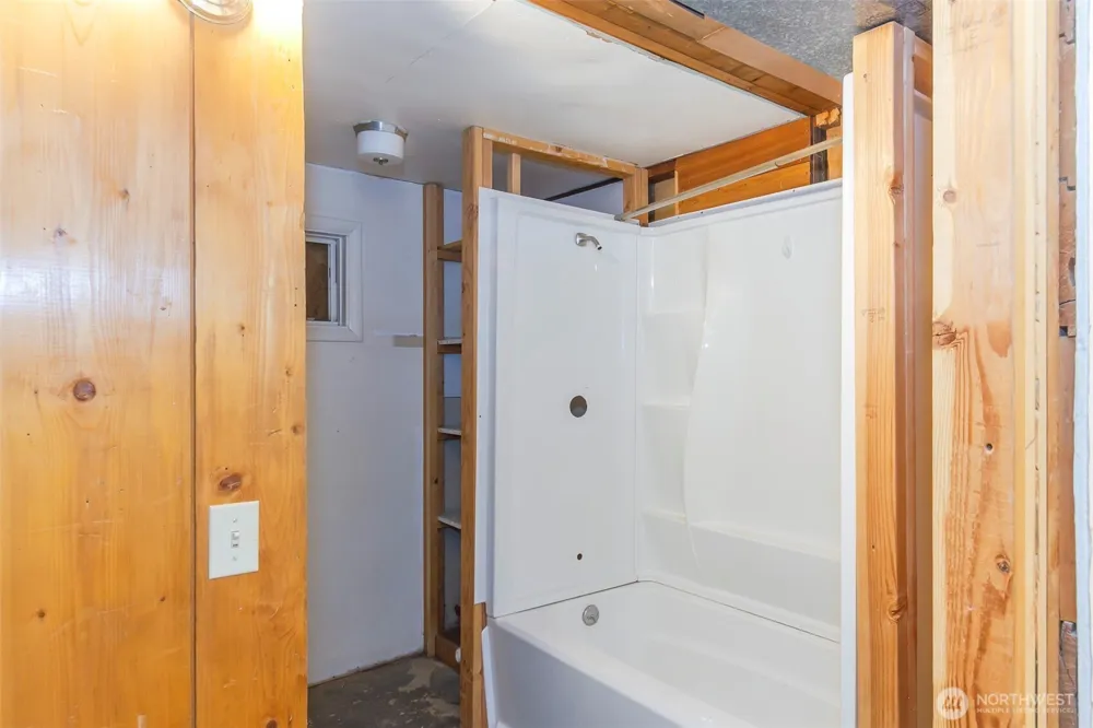 38 Hart Road Oroville, WA 98844