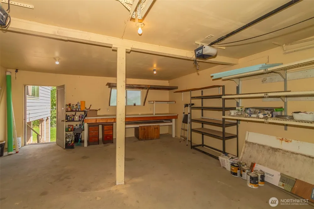 38 Hart Road Oroville, WA 98844