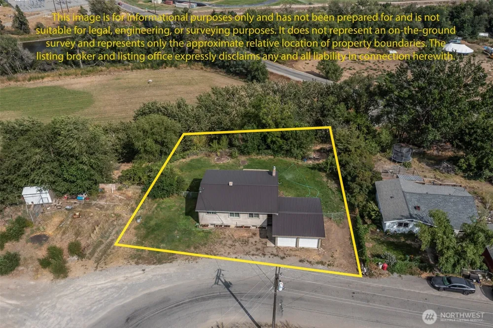 38 Hart Road Oroville, WA 98844