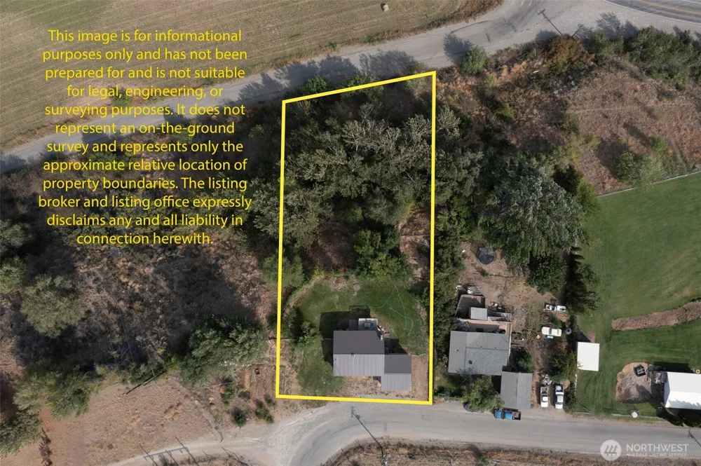 38 Hart Road Oroville, WA 98844