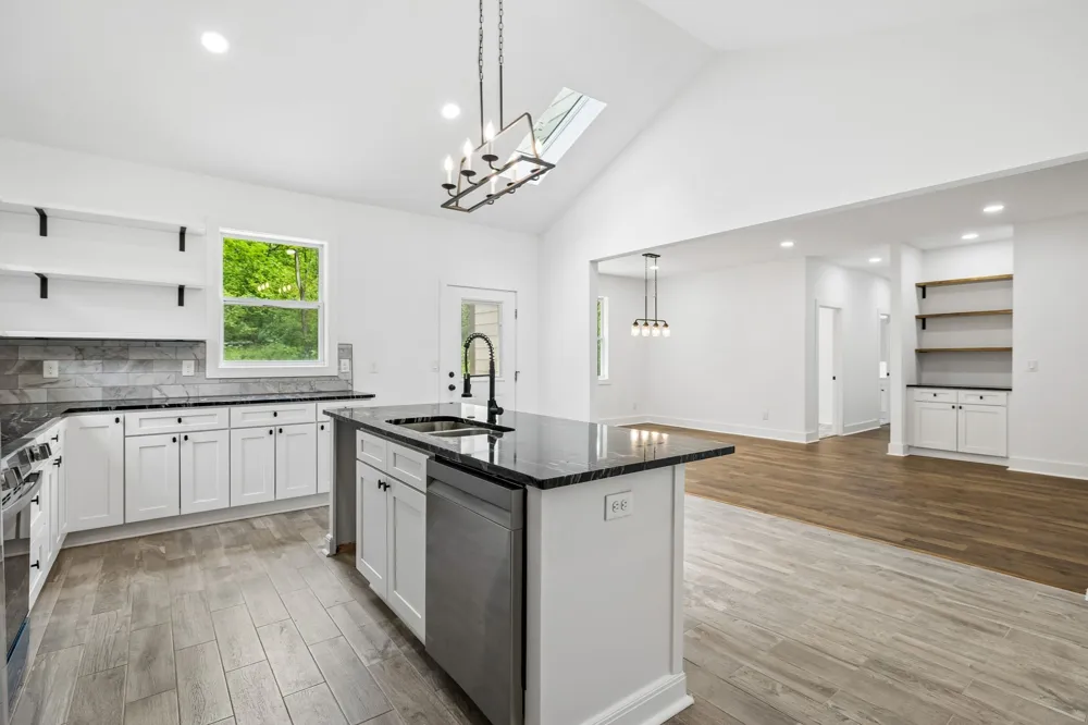 1198 Rogues Fork Rd Bethpage, TN 37022