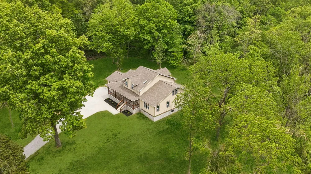 1198 Rogues Fork Rd Bethpage, TN 37022
