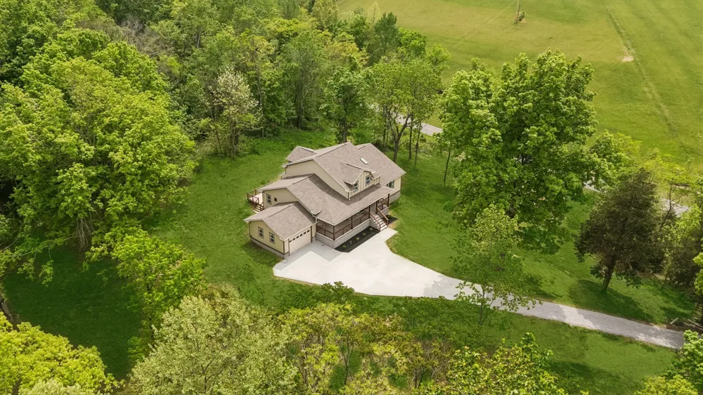 1198 Rogues Fork Rd Bethpage, TN 37022