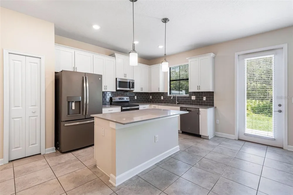 11043 WHISTLING PINE WAY Orlando, FL 32832