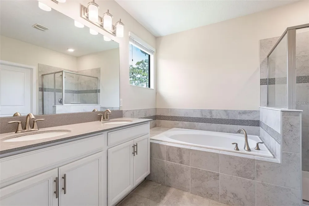 11043 WHISTLING PINE WAY Orlando, FL 32832