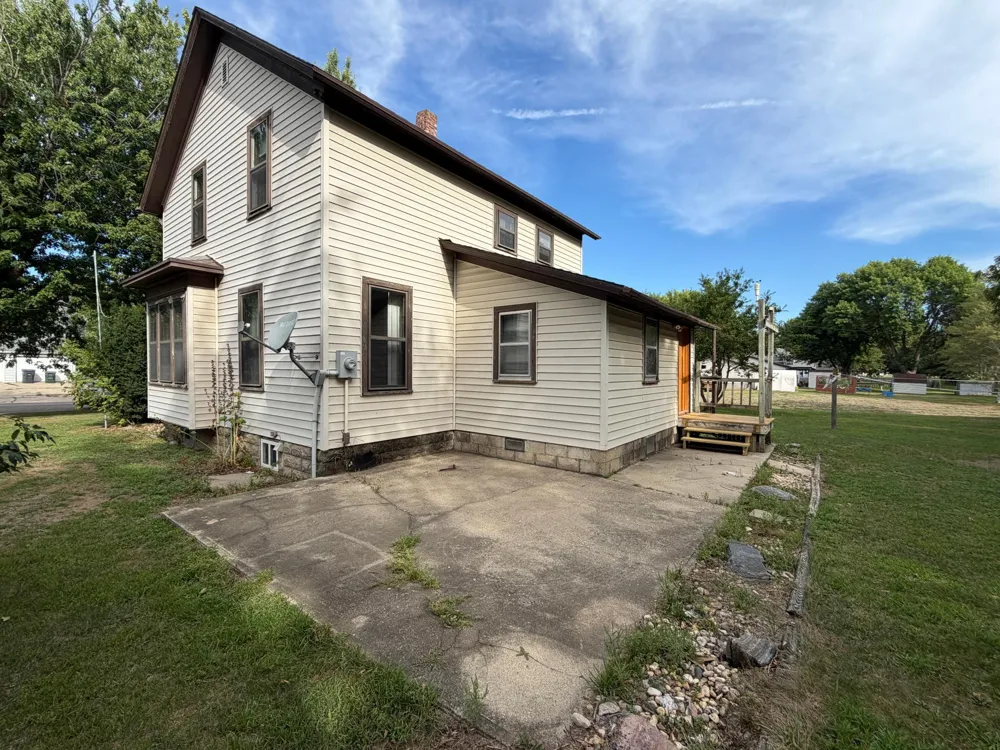 331 SW Park Street Luverne, MN 56156
