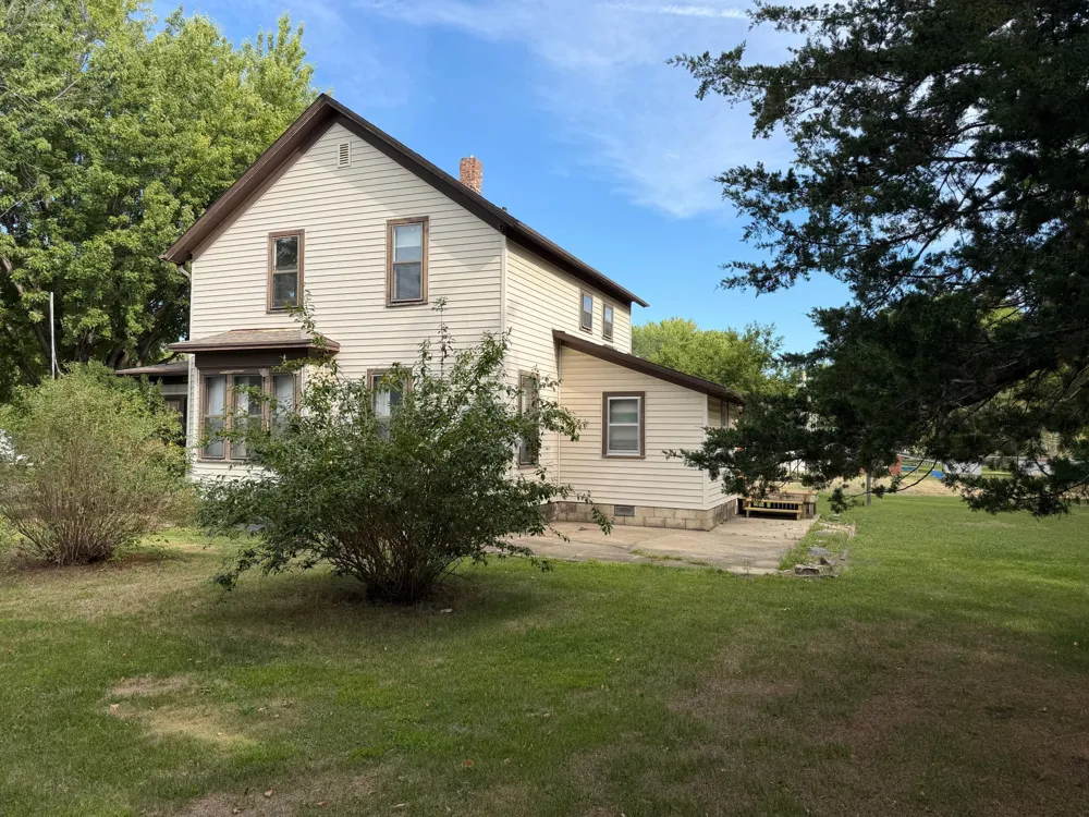 331 SW Park Street Luverne, MN 56156