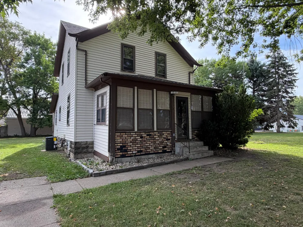 331 SW Park Street Luverne, MN 56156