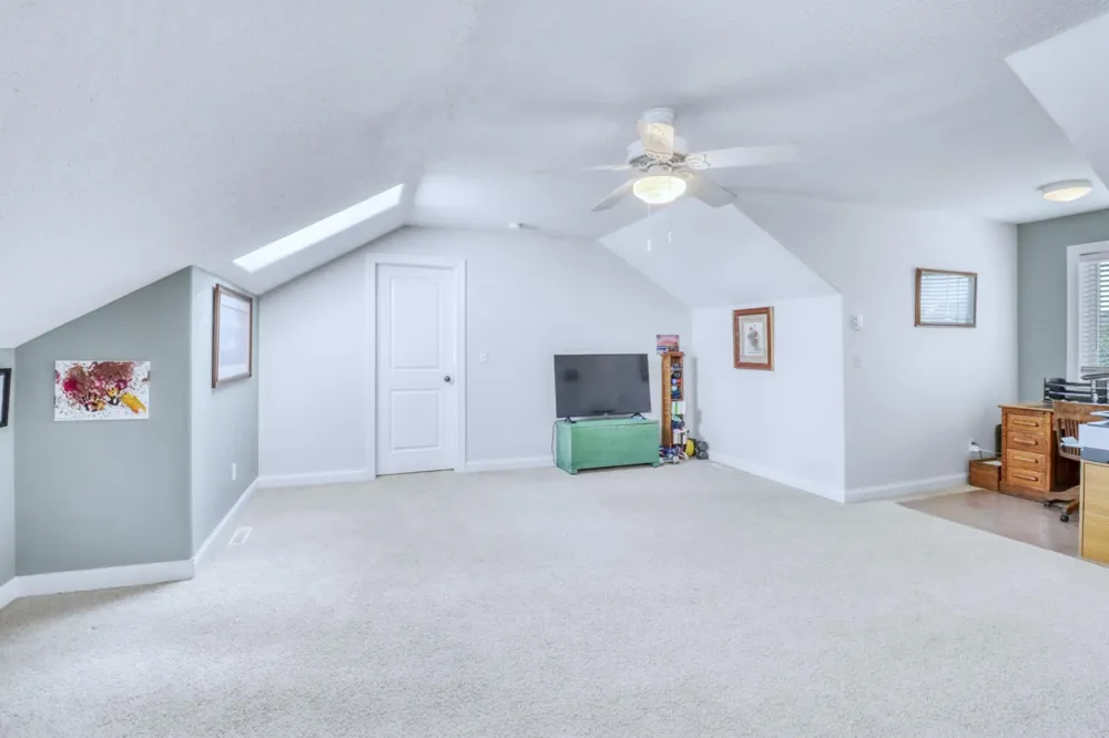 4945 38th Avenue S Fargo, ND 58104