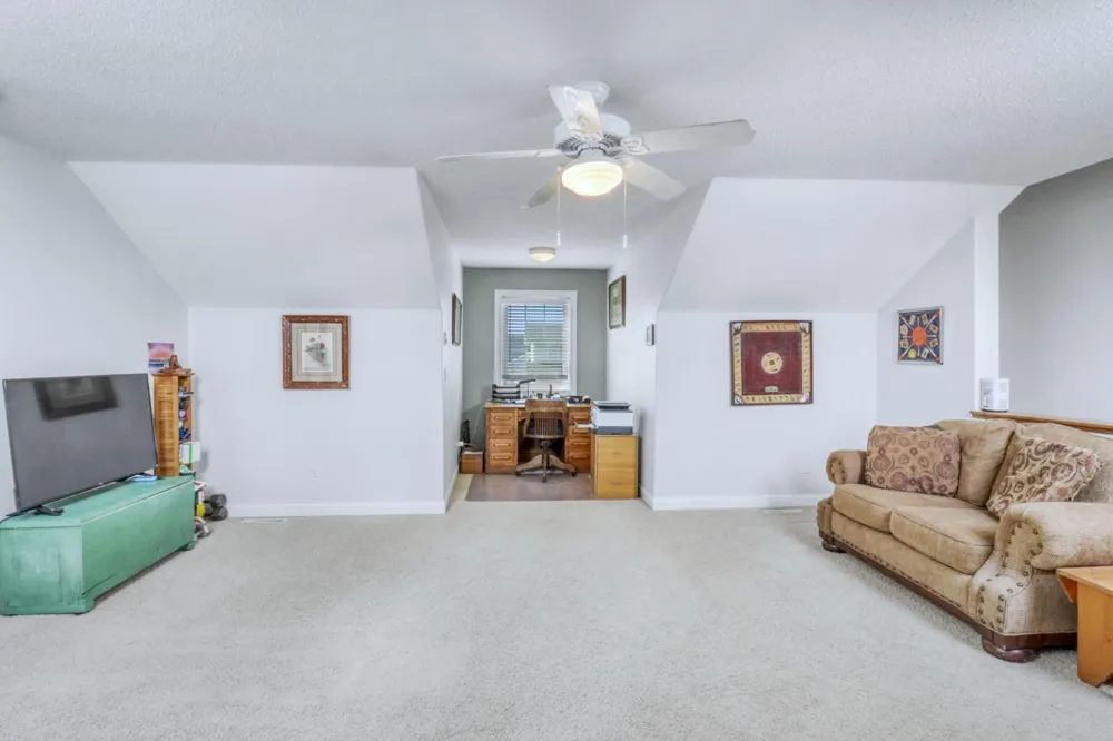 4945 38th Avenue S Fargo, ND 58104