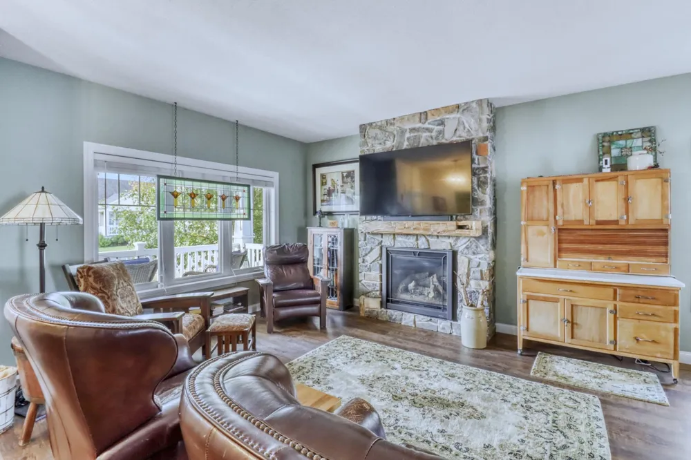 4945 38th Avenue S Fargo, ND 58104