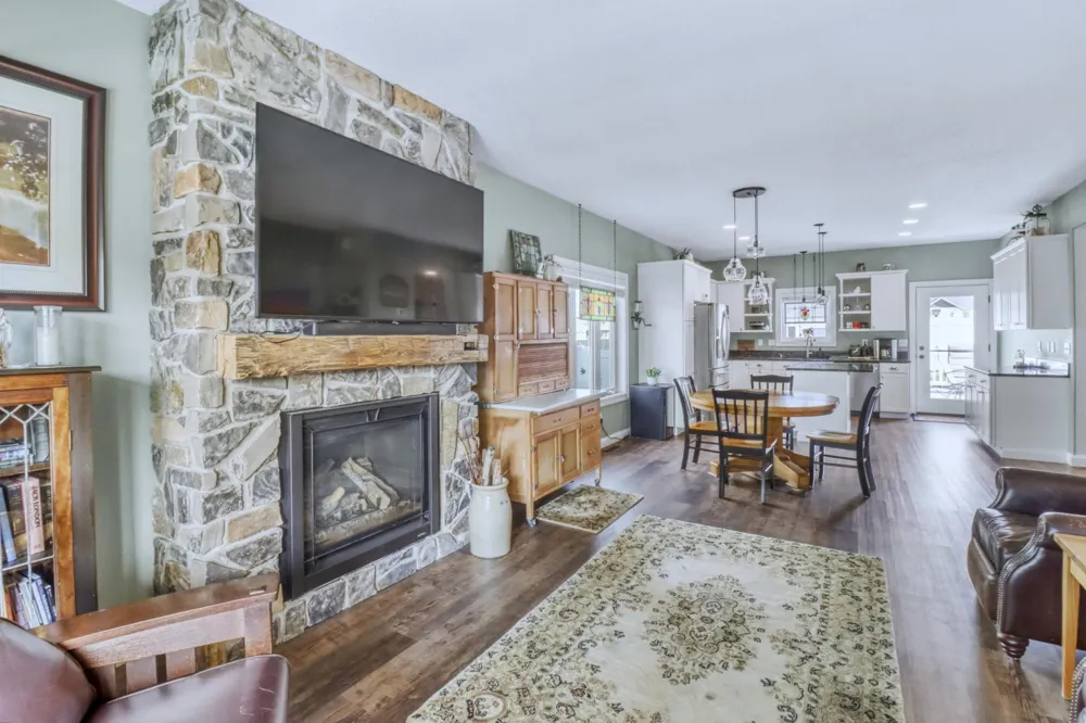 4945 38th Avenue S Fargo, ND 58104