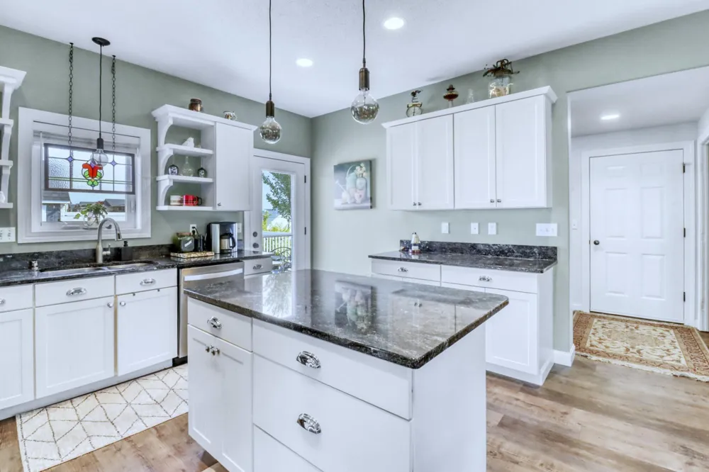 4945 38th Avenue S Fargo, ND 58104