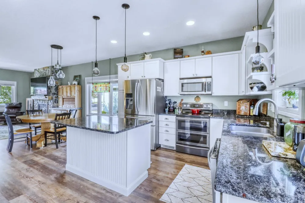 4945 38th Avenue S Fargo, ND 58104