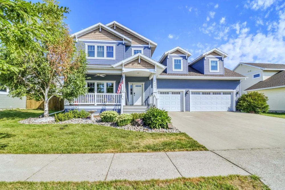 4945 38th Avenue S Fargo, ND 58104