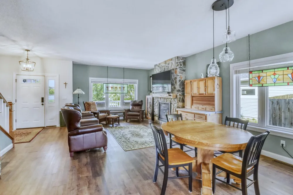 4945 38th Avenue S Fargo, ND 58104