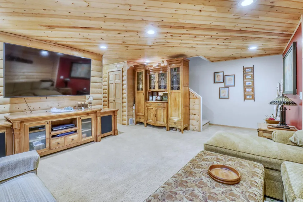 4945 38th Avenue S Fargo, ND 58104