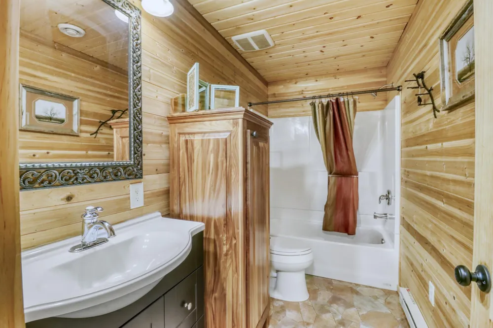4945 38th Avenue S Fargo, ND 58104