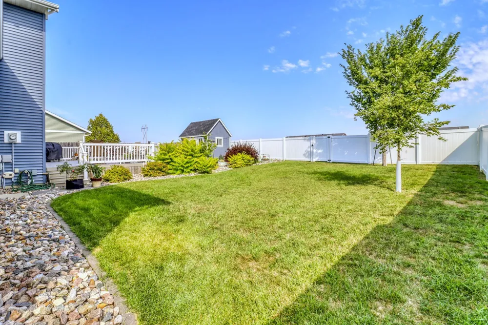4945 38th Avenue S Fargo, ND 58104