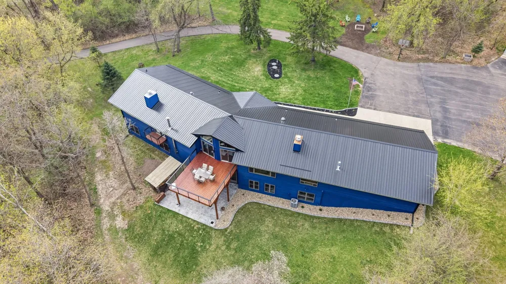 3015 Valleywood Drive SW Rochester, MN 55902