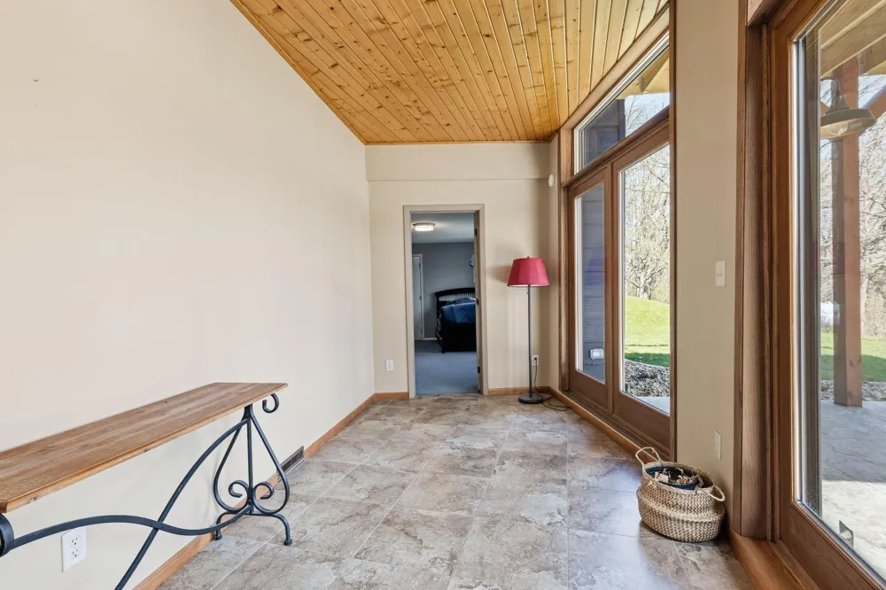 3015 Valleywood Drive SW Rochester, MN 55902