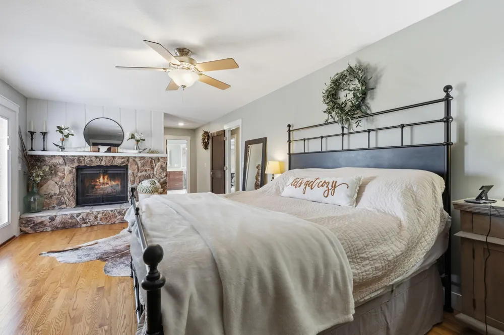 3015 Valleywood Drive SW Rochester, MN 55902