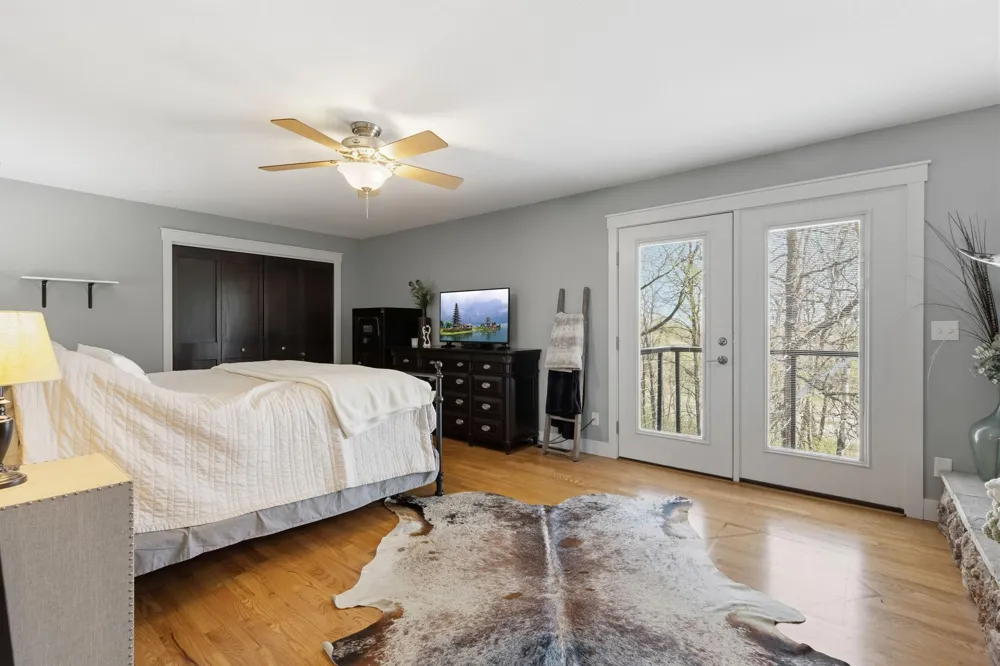 3015 Valleywood Drive SW Rochester, MN 55902