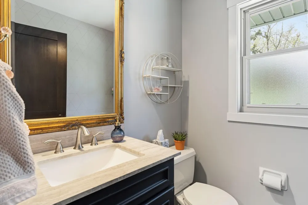 3015 Valleywood Drive SW Rochester, MN 55902