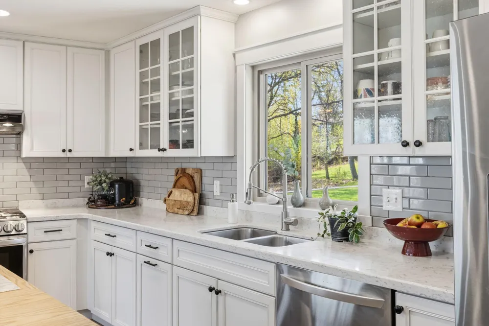 3015 Valleywood Drive SW Rochester, MN 55902