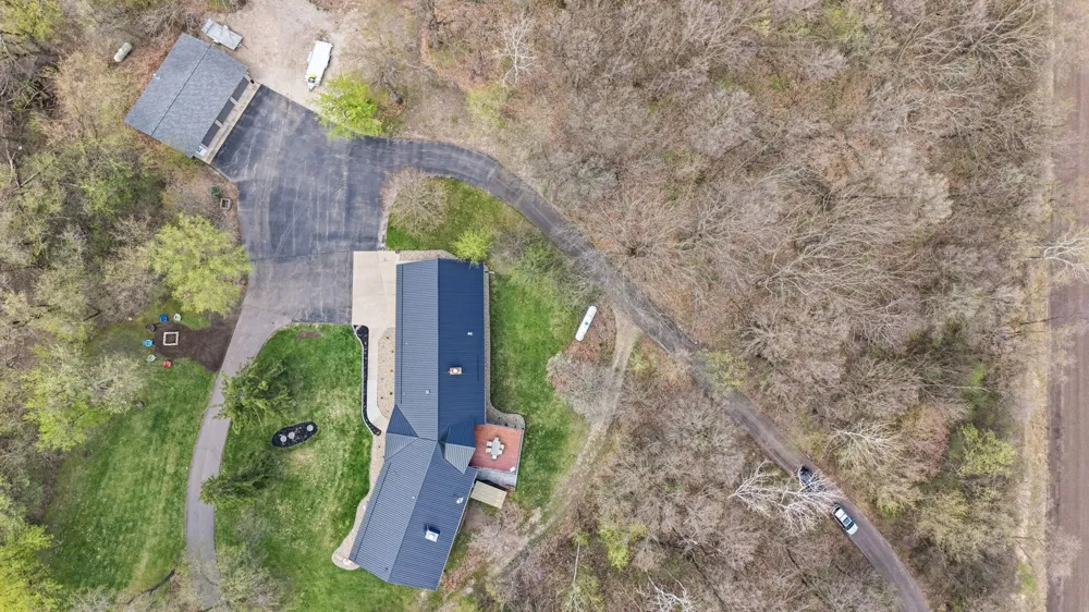 3015 Valleywood Drive SW Rochester, MN 55902