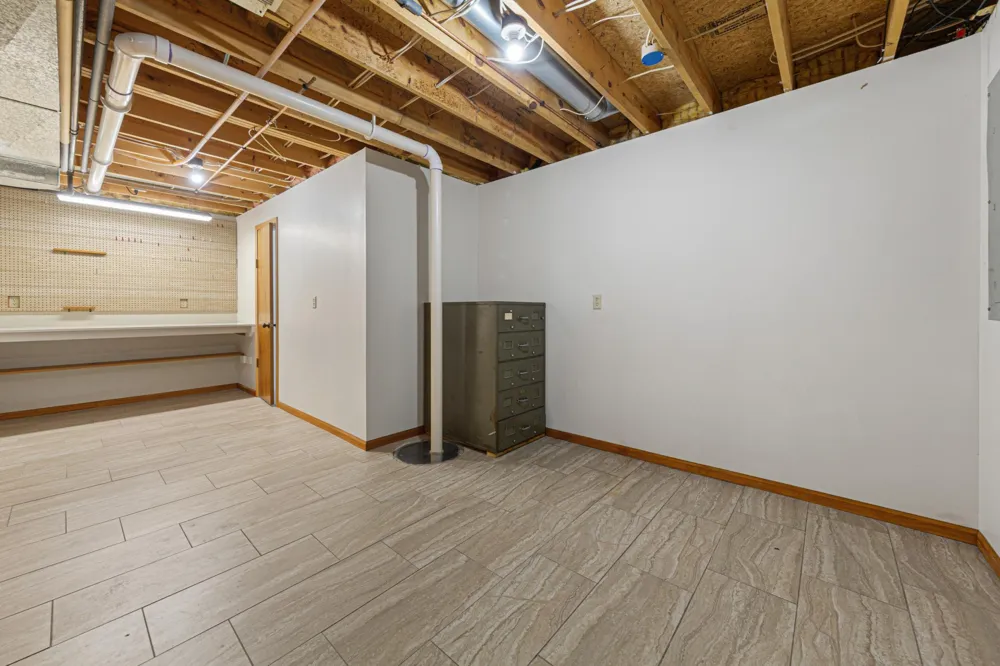 1612 Trailwood Lane SW Faribault, MN 55021
