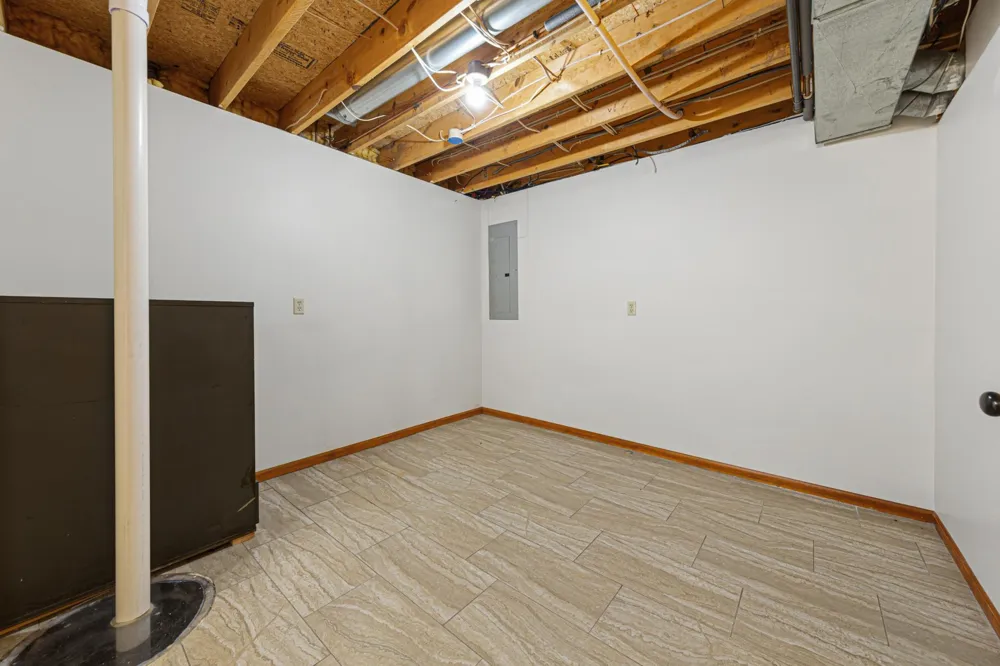 1612 Trailwood Lane SW Faribault, MN 55021