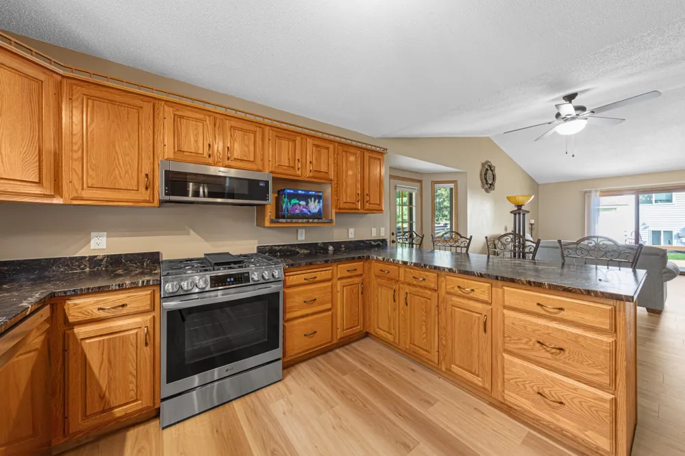 1612 Trailwood Lane SW Faribault, MN 55021