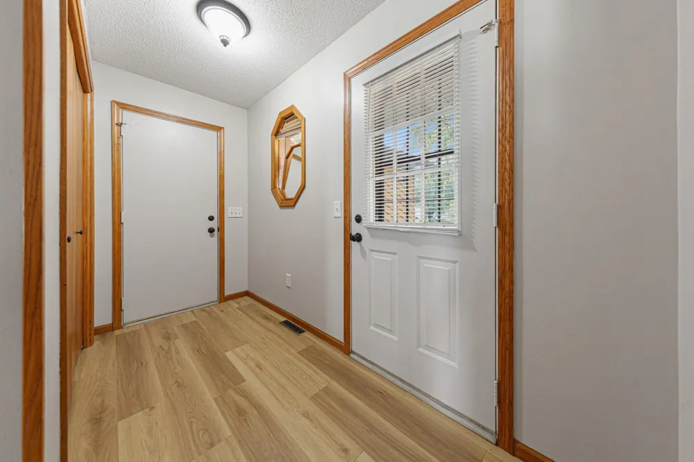 1612 Trailwood Lane SW Faribault, MN 55021