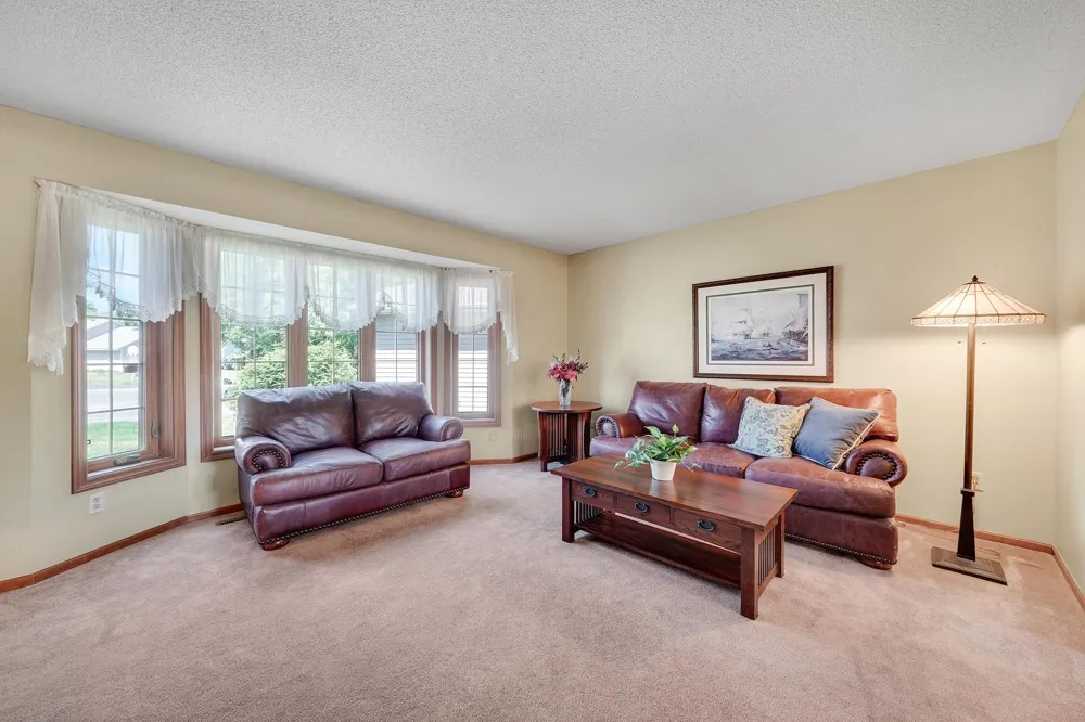 14246 Dearborn Path Rosemount, MN 55068
