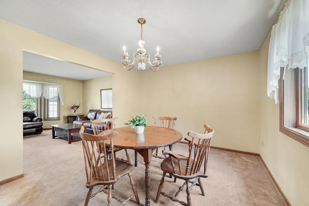 14246 Dearborn Path Rosemount, MN 55068