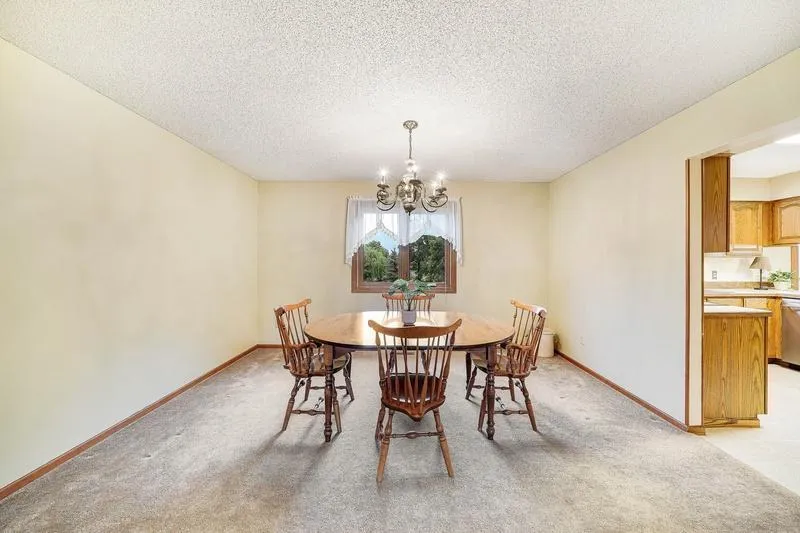 14246 Dearborn Path Rosemount, MN 55068