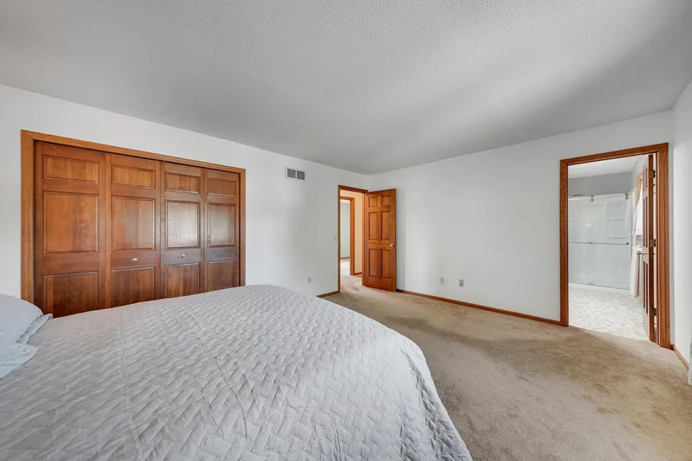 14246 Dearborn Path Rosemount, MN 55068