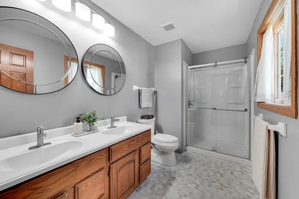 14246 Dearborn Path Rosemount, MN 55068