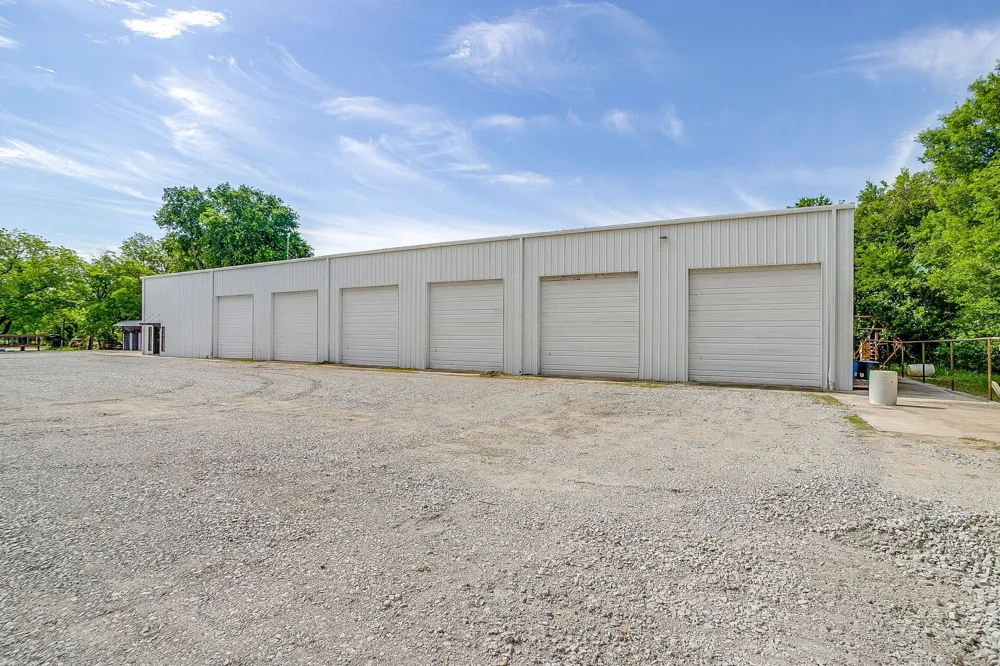1600 FM 3433 Newark, TX 76071