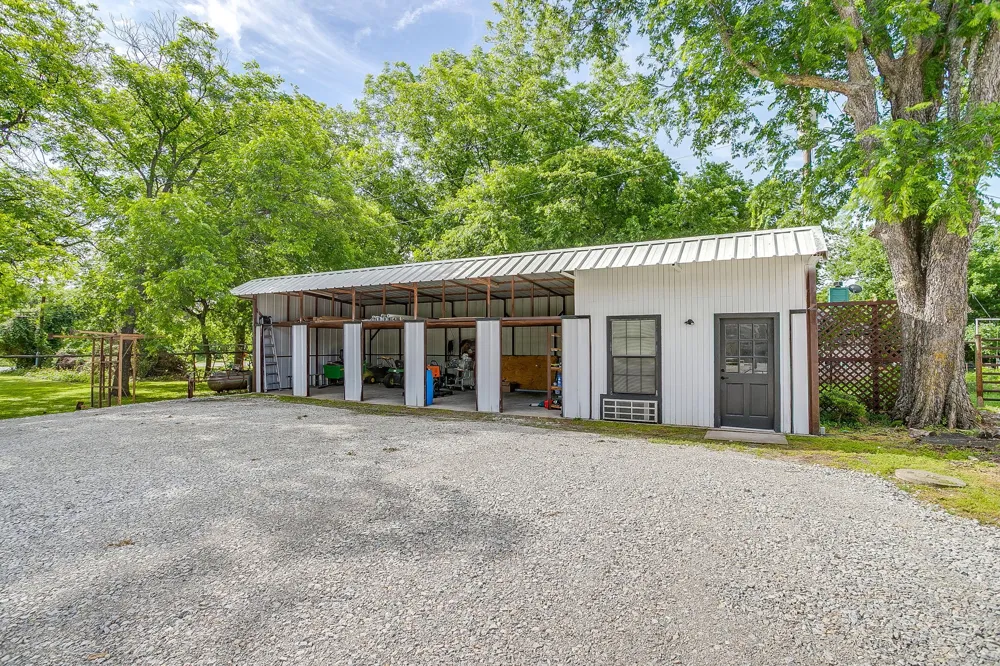 1600 FM 3433 Newark, TX 76071