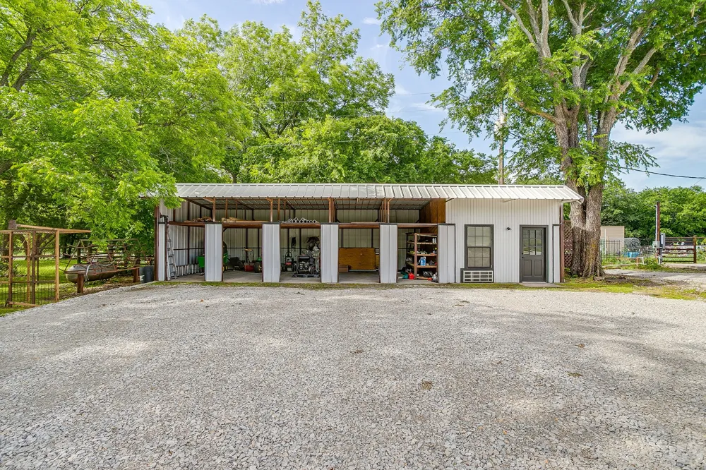 1600 FM 3433 Newark, TX 76071