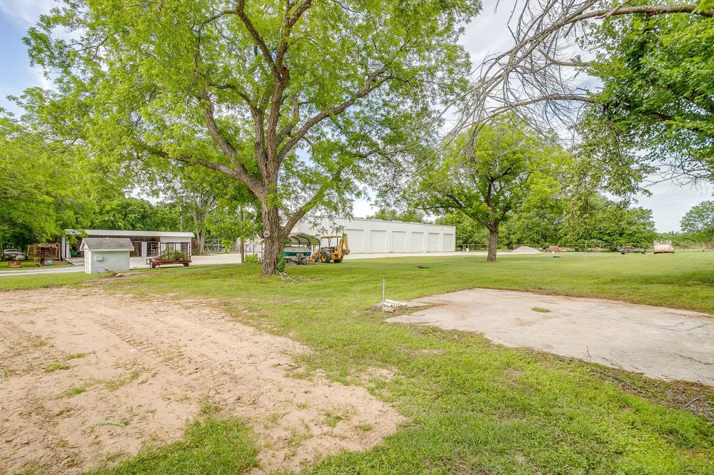 1600 FM 3433 Newark, TX 76071