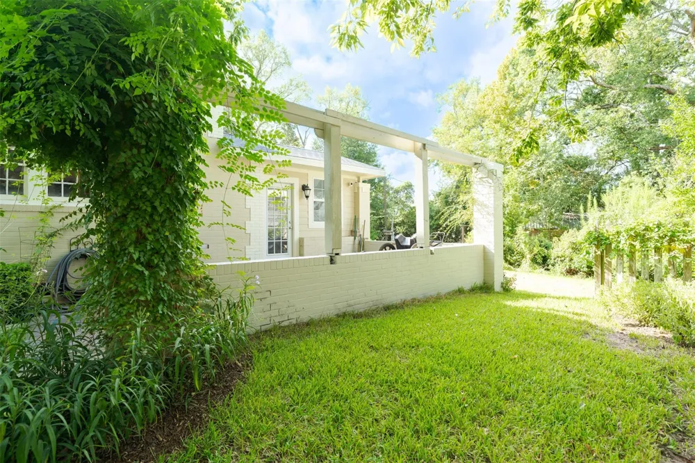 403 Dudley Street Cleveland, TX 77327