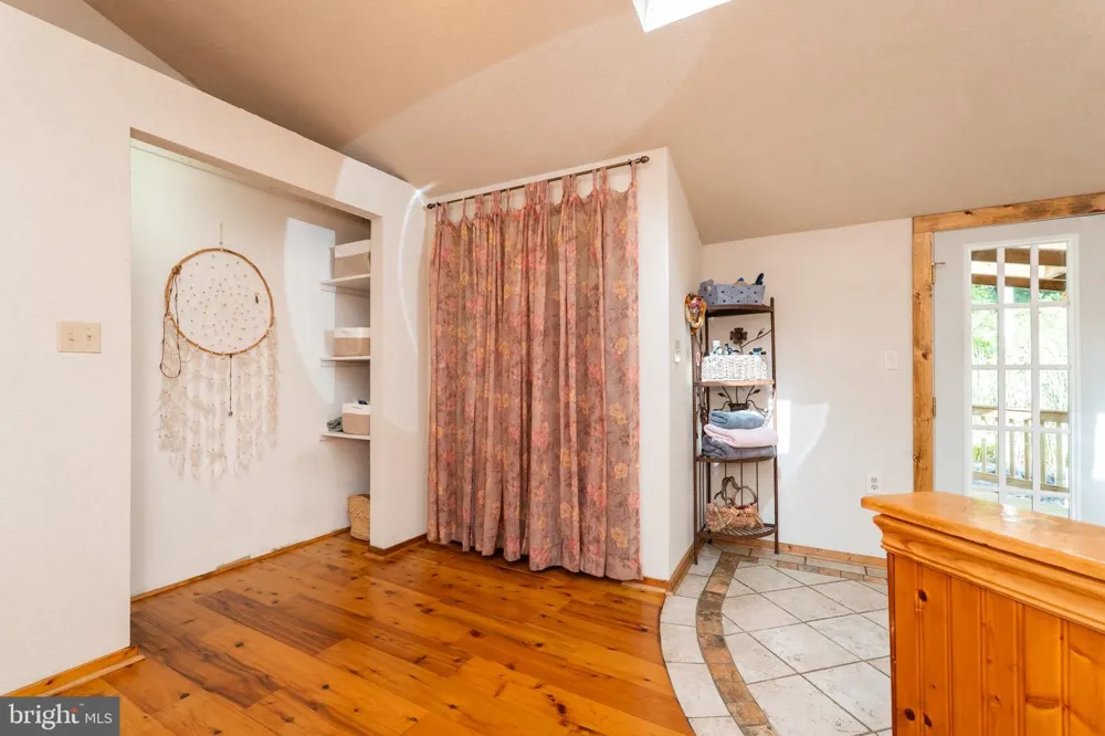 2806 HARPERS FERRY ROAD Sharpsburg, MD 21782